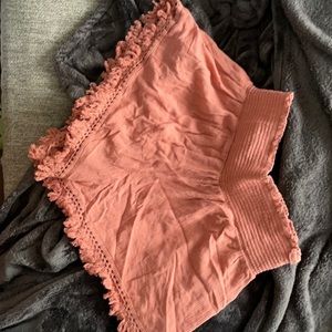 Frill shorts